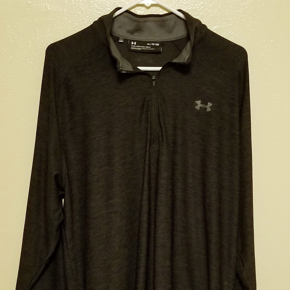 Under Armour Light Pull Over XL